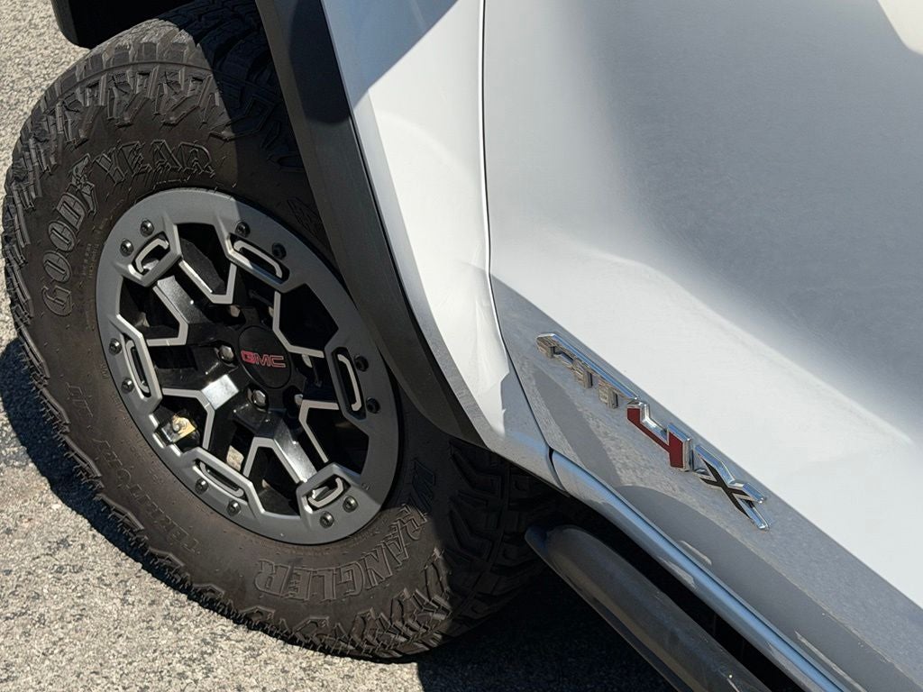 2023 GMC Canyon AT4X