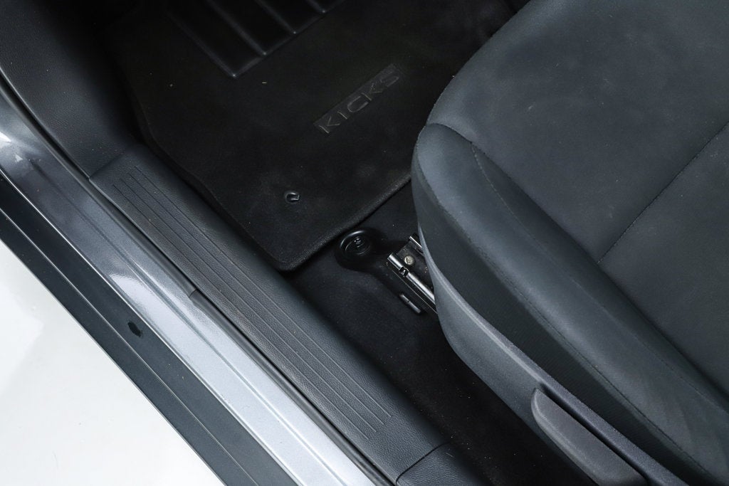 2023 Nissan Kicks S