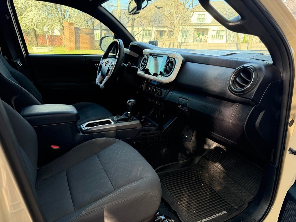 2017 Toyota Tacoma SR5 V6