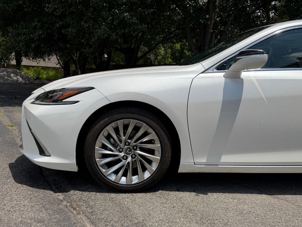 2021 Lexus ES 300h Ultra Luxury
