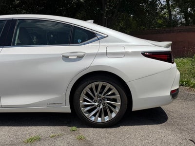 2021 Lexus ES 300h Ultra Luxury