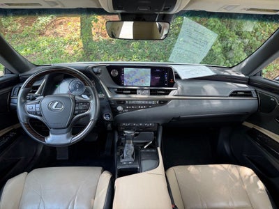 2021 Lexus ES 300h Ultra Luxury