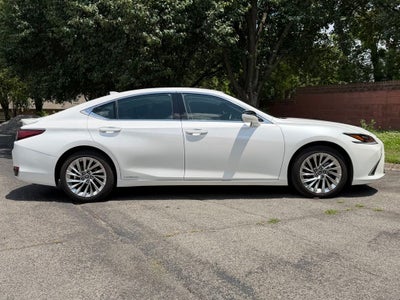 2021 Lexus ES 300h Ultra Luxury