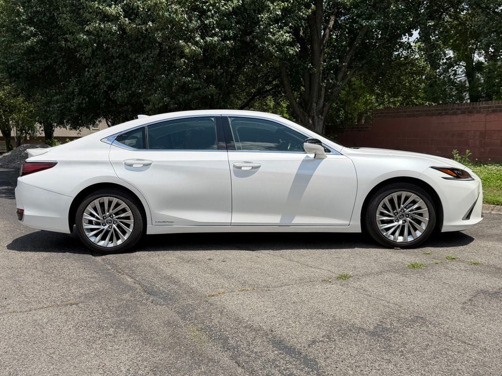 2021 Lexus ES 300h Ultra Luxury