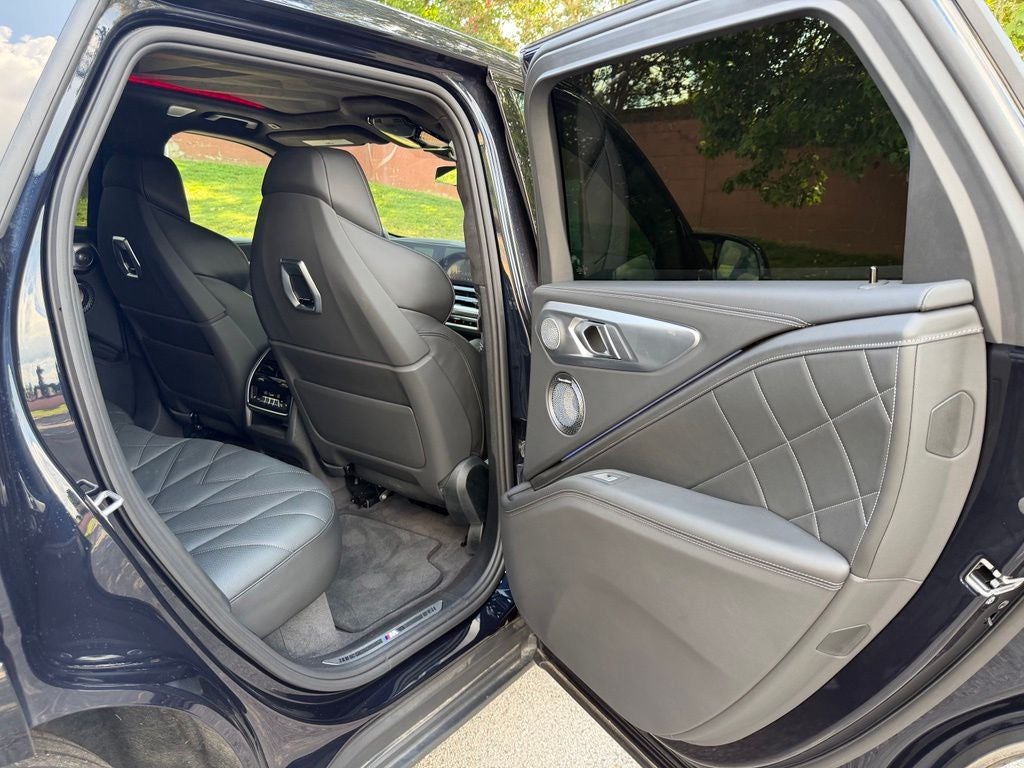 2025 BMW XM Base