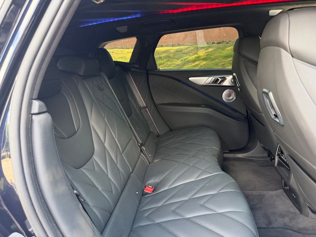 2025 BMW XM Base