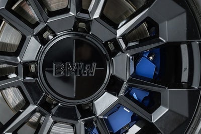 2025 BMW XM Base