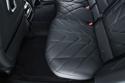 2025 BMW XM Base
