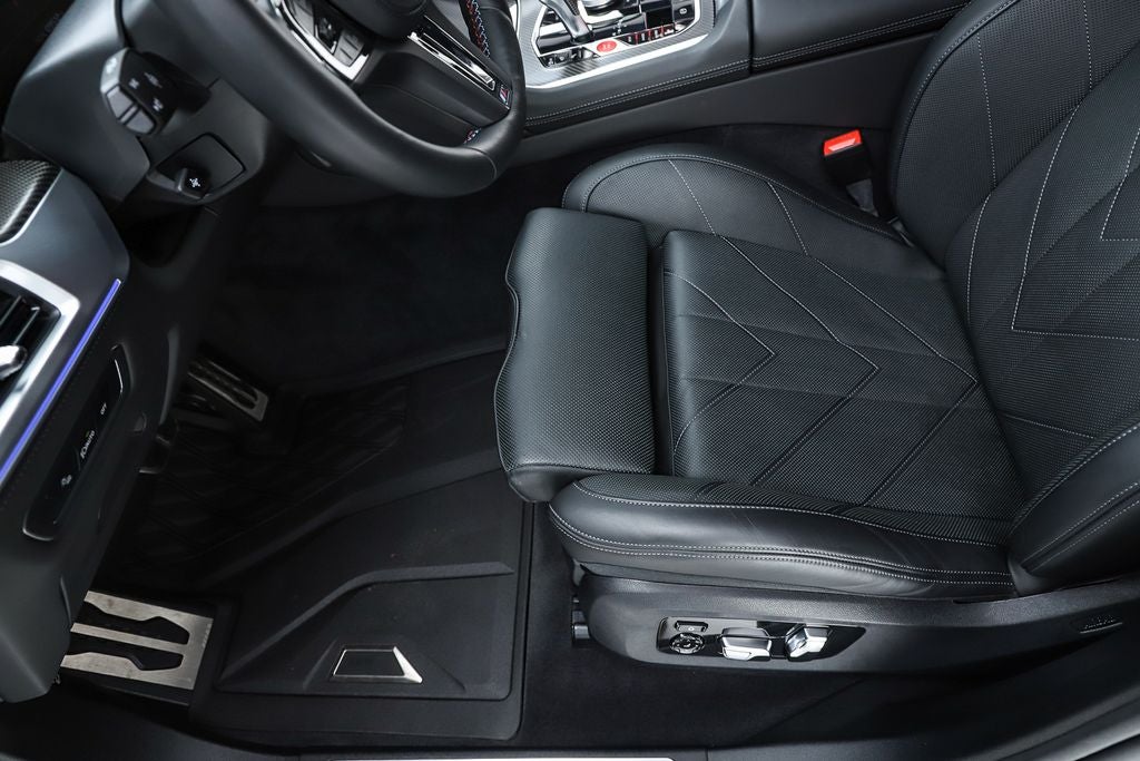2025 BMW XM Base