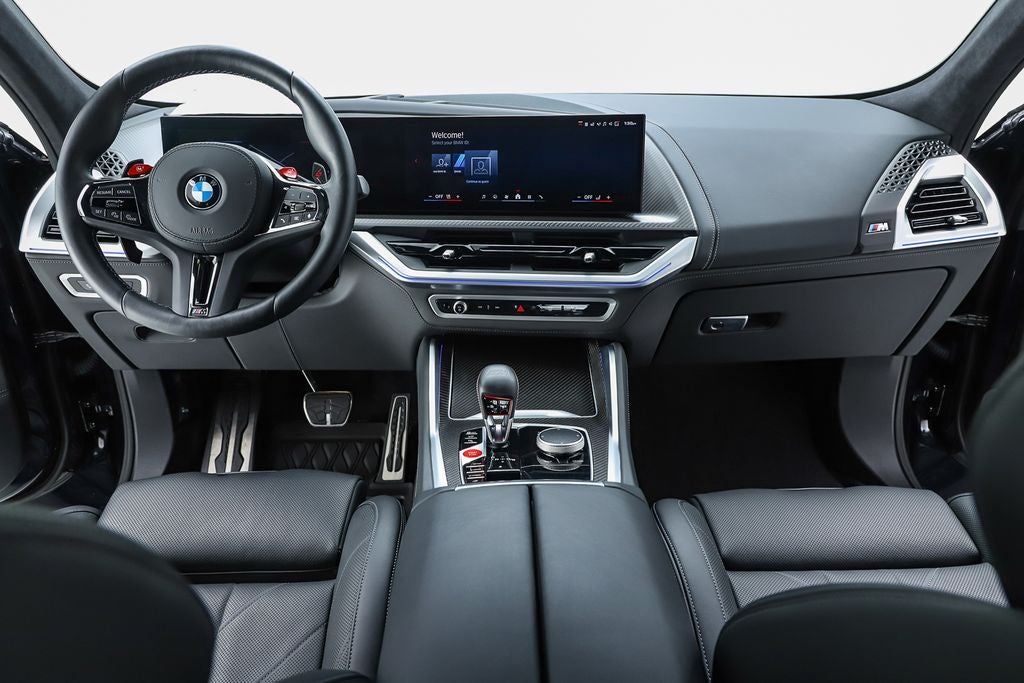 2025 BMW XM Base