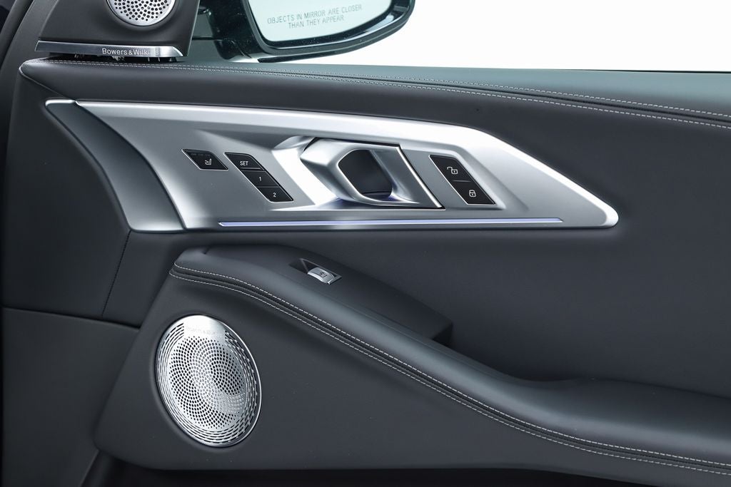 2025 BMW XM Base