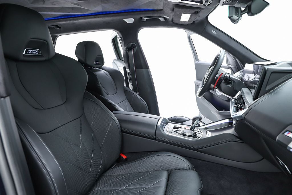 2025 BMW XM Base