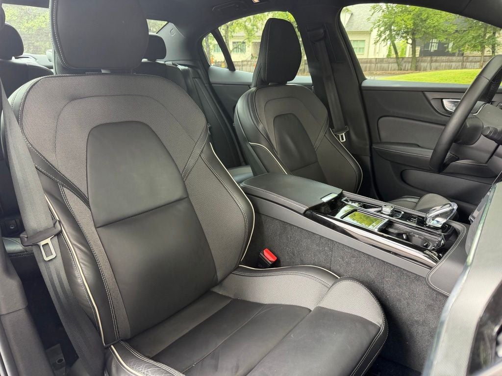 2024 Volvo S60 Recharge Plug-In Hybrid Ultimate