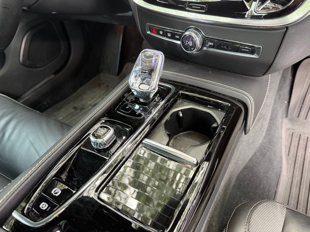 2024 Volvo S60 Recharge Plug-In Hybrid Ultimate