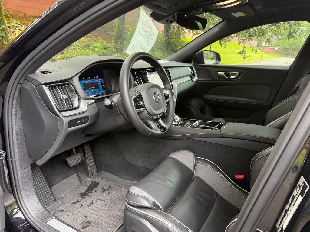 2024 Volvo S60 Recharge Plug-In Hybrid Ultimate