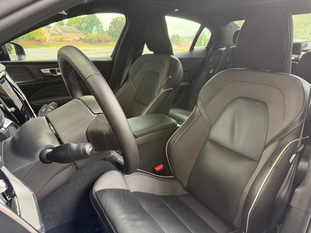 2024 Volvo S60 Recharge Plug-In Hybrid Ultimate