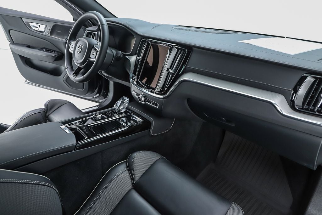 2024 Volvo S60 Recharge Plug-In Hybrid Ultimate