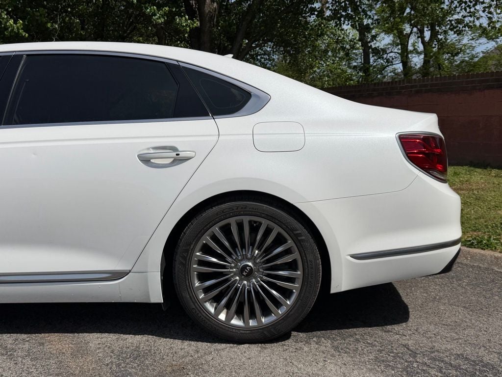 2020 Kia K900 Luxury