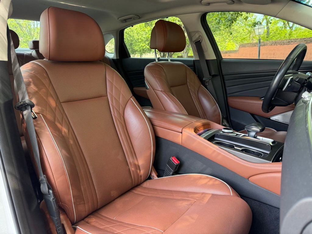 2020 Kia K900 Luxury