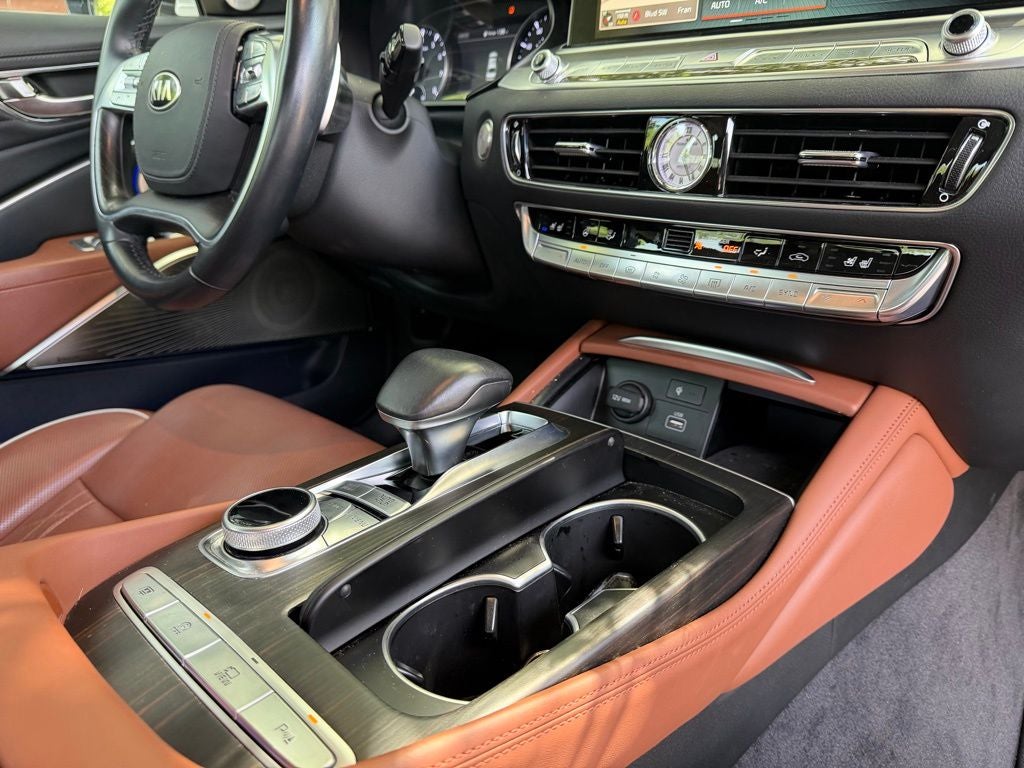 2020 Kia K900 Luxury