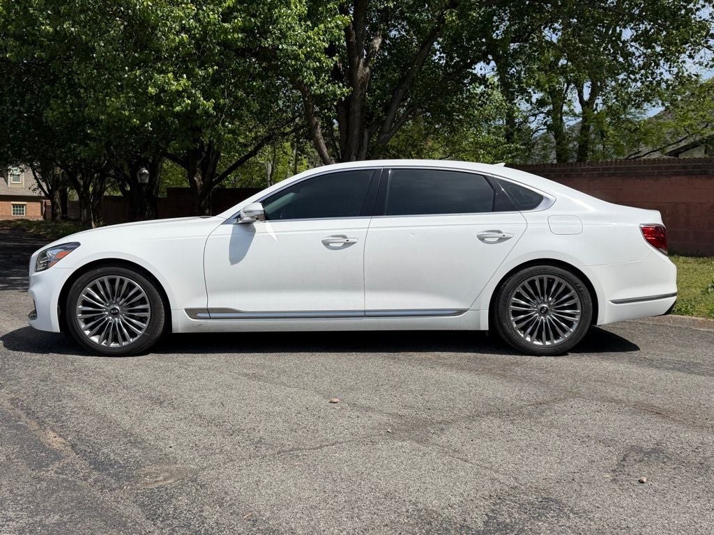 2020 Kia K900 Luxury