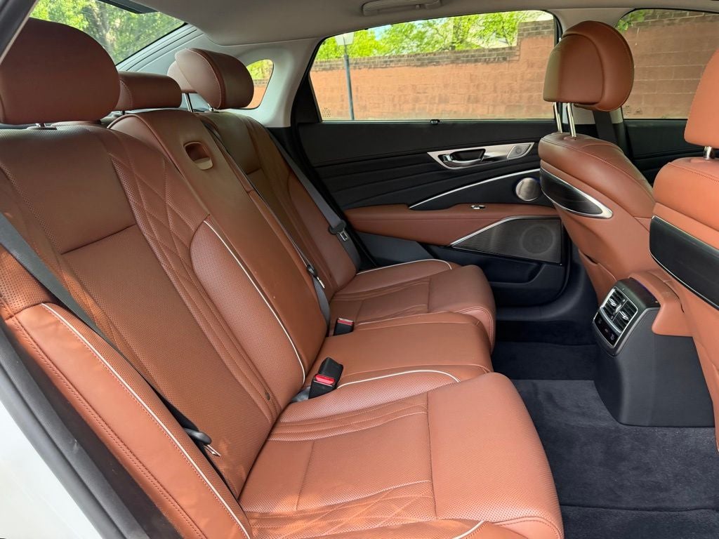 2020 Kia K900 Luxury