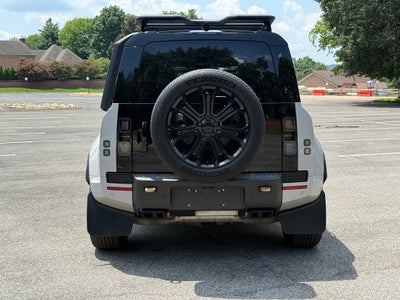 2026 Land Rover Defender 110 OCTA