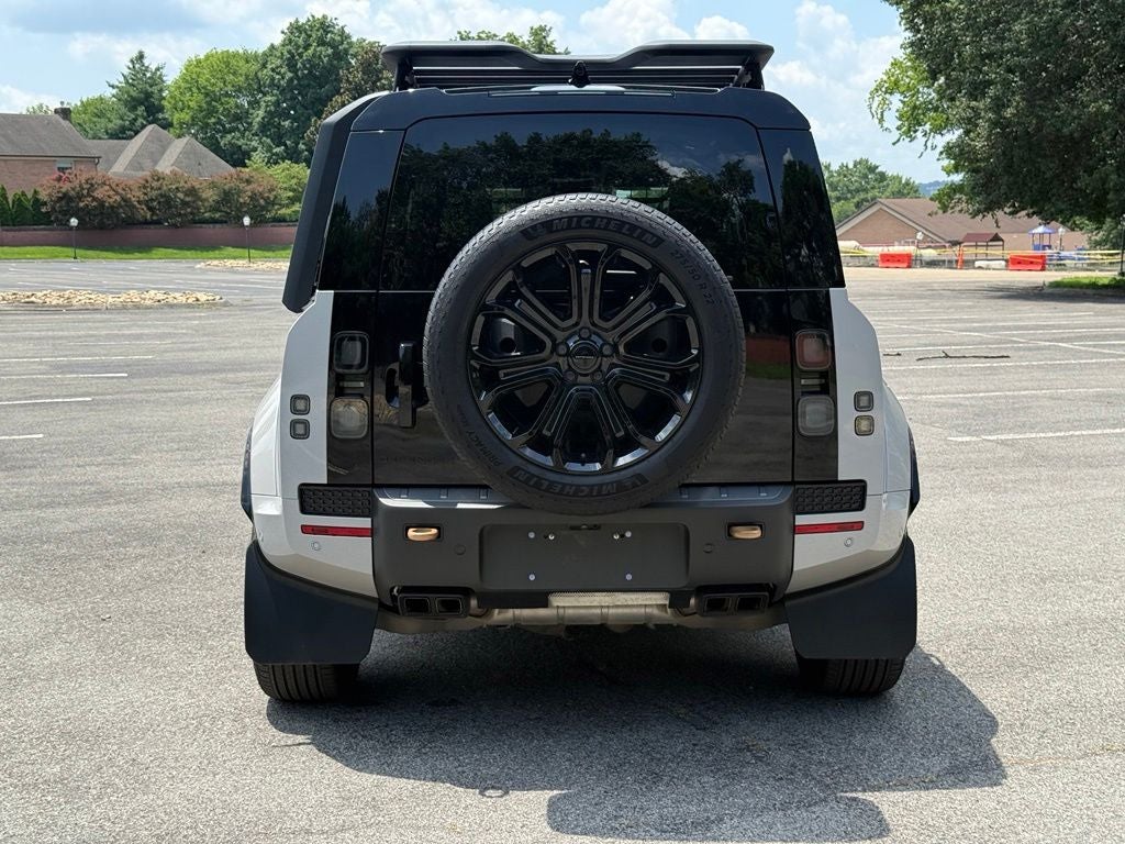 2026 Land Rover Defender 110 OCTA
