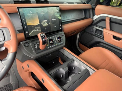 2026 Land Rover Defender 110 OCTA