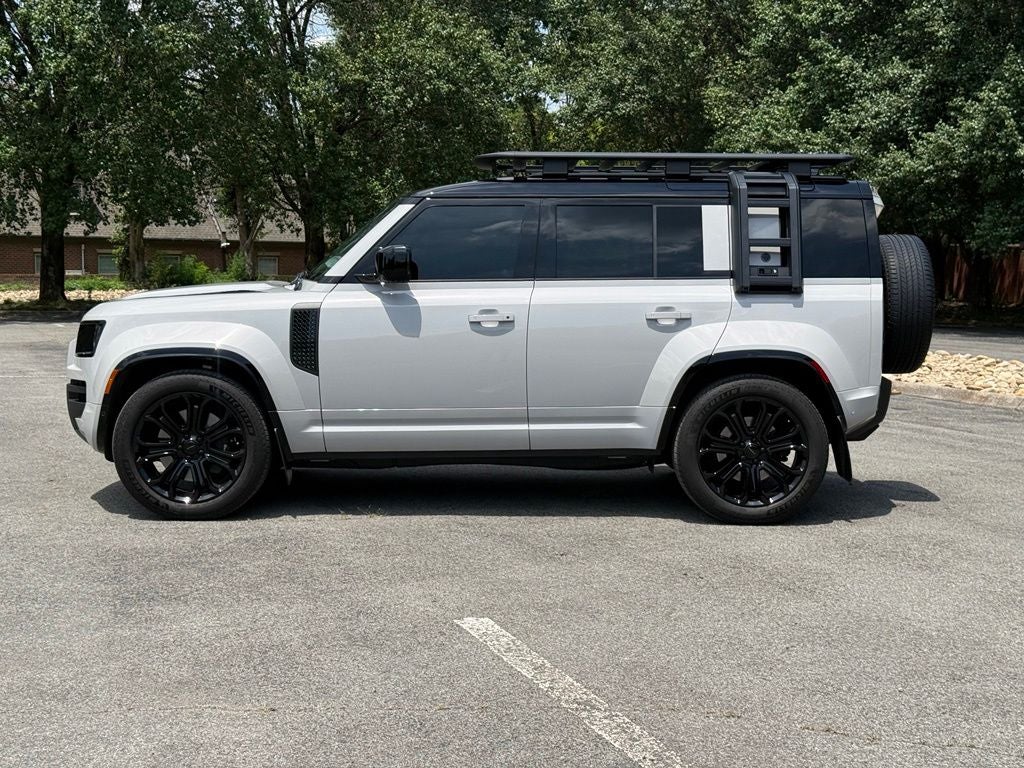 2026 Land Rover Defender 110 OCTA