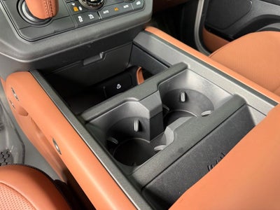 2026 Land Rover Defender 110 OCTA