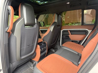 2026 Land Rover Defender 110 OCTA