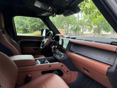 2026 Land Rover Defender 110 OCTA