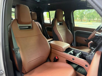 2026 Land Rover Defender 110 OCTA