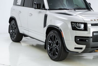 2026 Land Rover Defender 110 OCTA