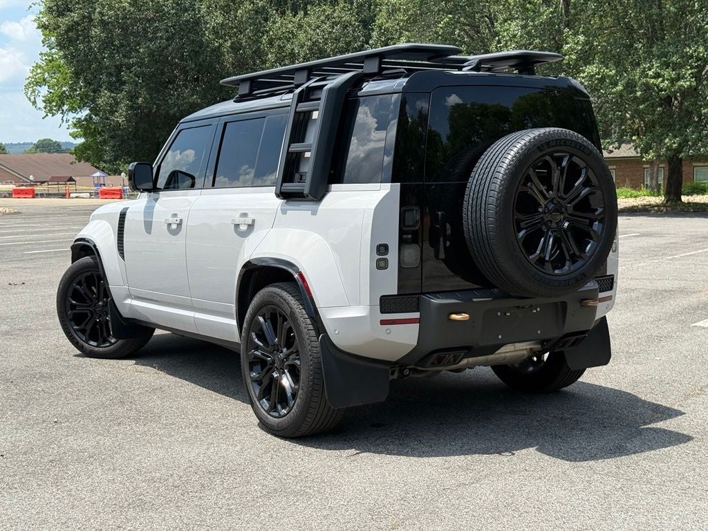 2026 Land Rover Defender 110 OCTA