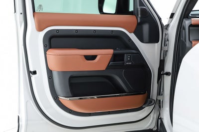 2026 Land Rover Defender 110 OCTA