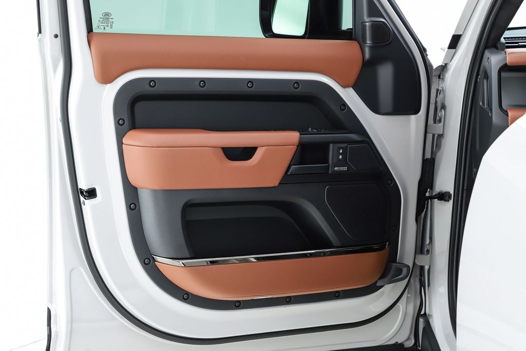 2026 Land Rover Defender 110 OCTA