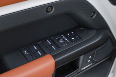 2026 Land Rover Defender 110 OCTA