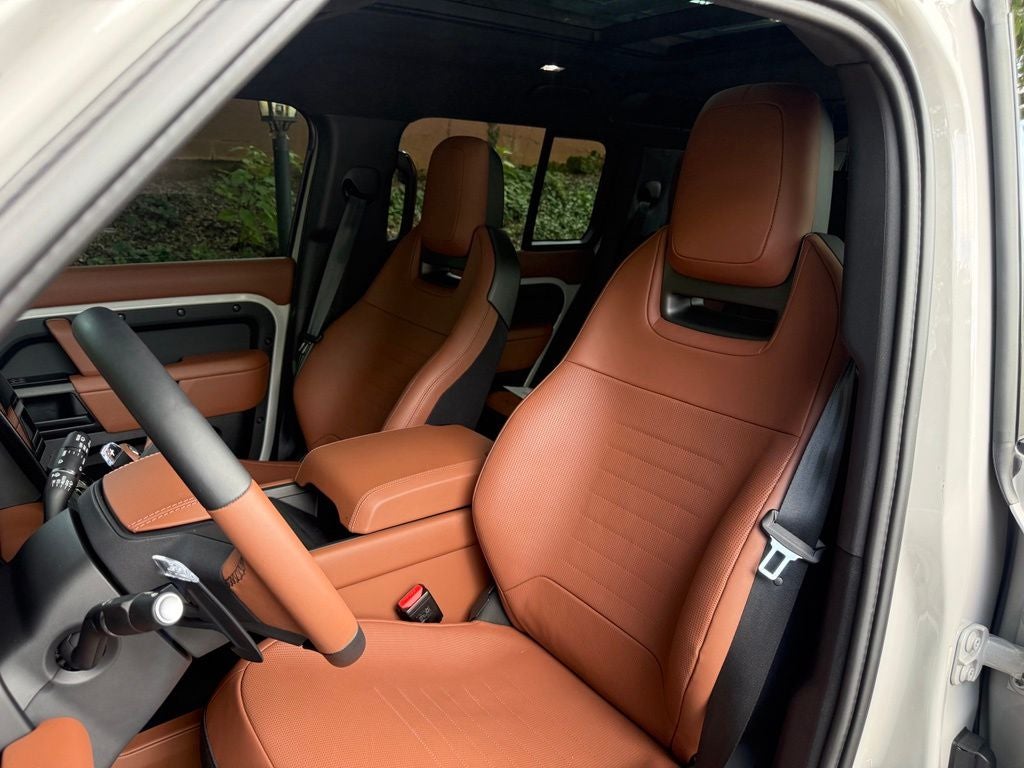 2026 Land Rover Defender 110 OCTA