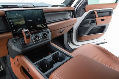 2026 Land Rover Defender 110 OCTA