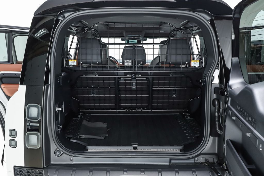 2026 Land Rover Defender 110 OCTA