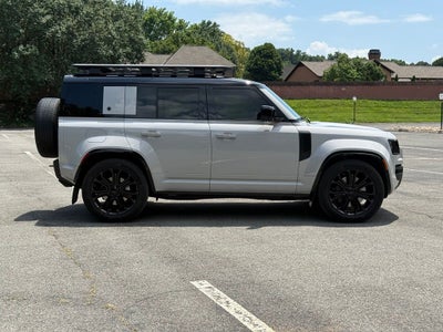 2026 Land Rover Defender 110 OCTA