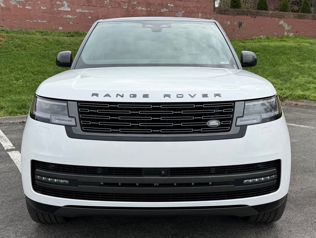 2025 Land Rover Range Rover SE