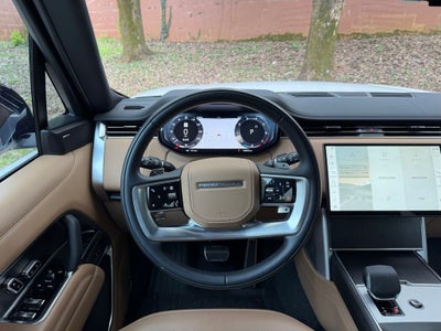 2025 Land Rover Range Rover SE