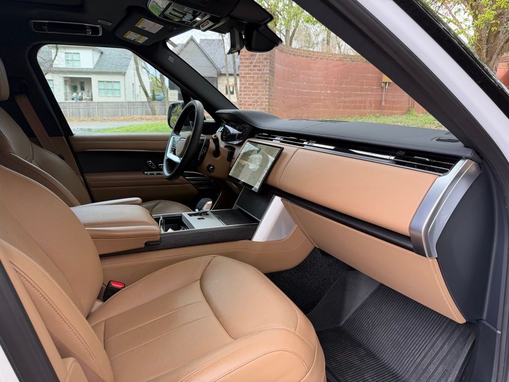 2025 Land Rover Range Rover SE