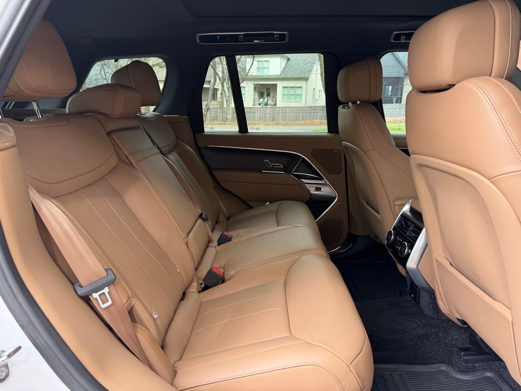 2025 Land Rover Range Rover SE