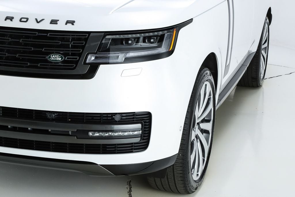 2025 Land Rover Range Rover SE