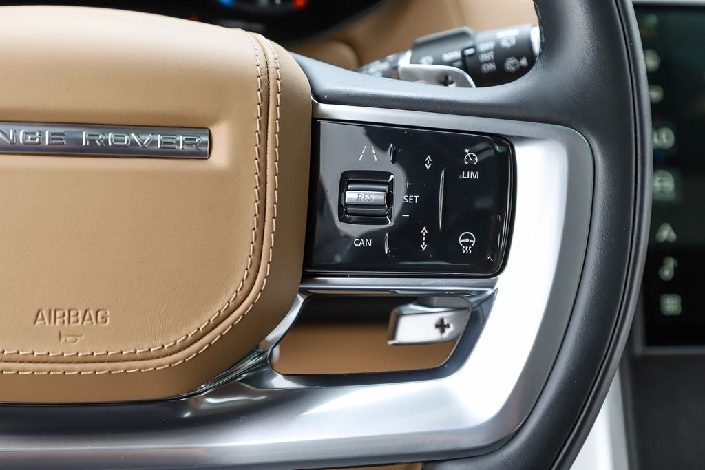 2025 Land Rover Range Rover SE