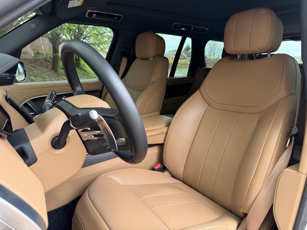 2025 Land Rover Range Rover SE
